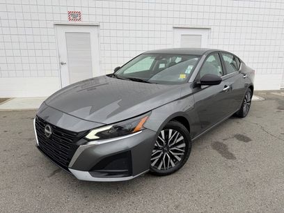Used 2024 Nissan Altima 2.5 SV