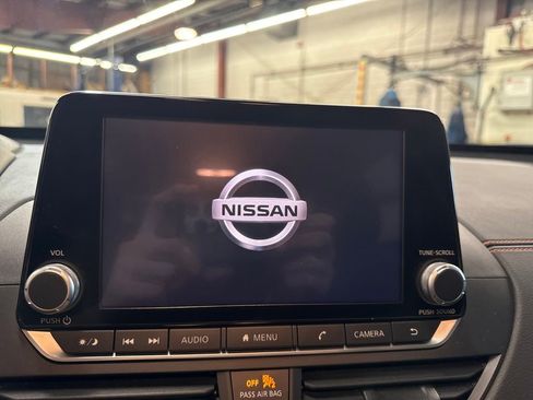 Used 2022 Nissan Altima 2.5 SR w/ Midnight Edition Package image 20