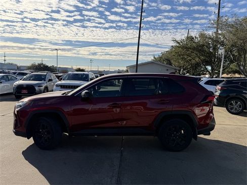 Used 2023 Toyota RAV4 LE image 8