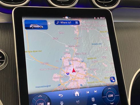 Used 2026 Mercedes-Benz GLC 350e 4MATIC image 25