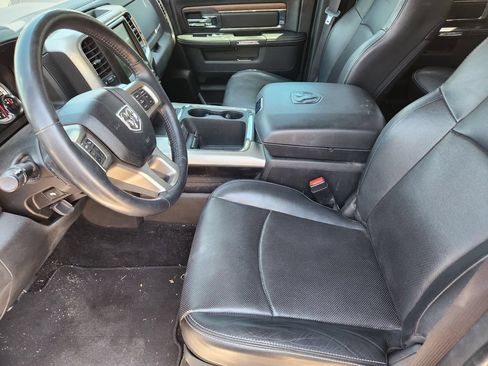 Used 2017 RAM 1500 Laramie w/ Convenience Group AWD/4WD image 11