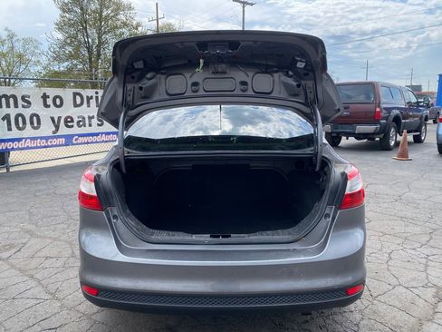 Used 2014 Ford Focus SE FWD image 4