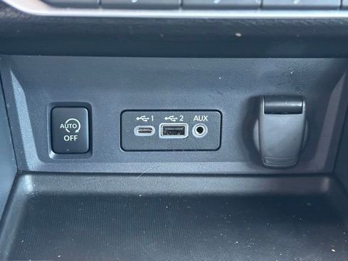 Certified 2024 Nissan Sentra SV FWD image 36