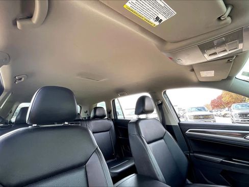 Used 2019 Volkswagen Atlas SE w/ Towing Package image 13