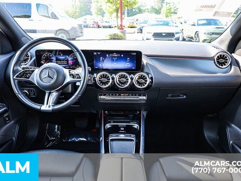 Used 2025 Mercedes-Benz GLA 250 image 30