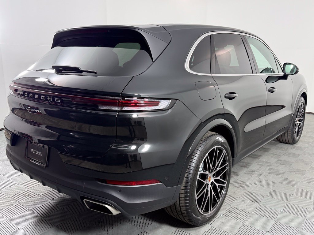 Certified 2026 Porsche Cayenne AWD/4WD image 7