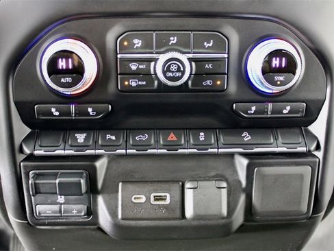 Used 2023 GMC Sierra 3500 SLE w/ SLE Convenience Package image 23