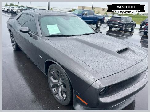 Used 2019 Dodge Challenger R/T RWD image 1