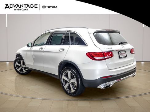 Used 2019 Mercedes-Benz GLC 300 w/ Multimedia Package image 5