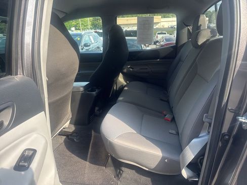 Used 2014 Toyota Tacoma 4x4 Double Cab w/ TRD Sport Package image 20