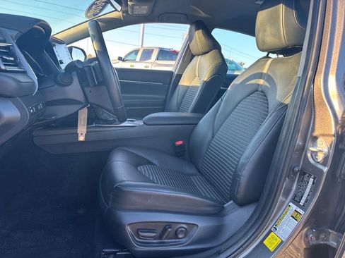 Used 2024 Toyota Camry SE image 16