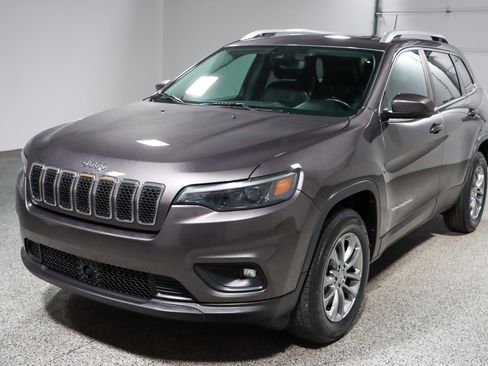 Used 2021 Jeep Cherokee Latitude Lux w/ Sun & Sound Group AWD/4WD image 31
