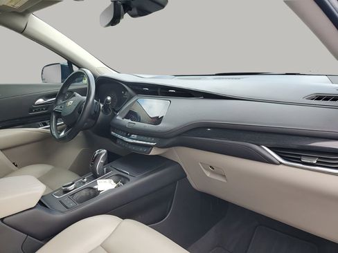 Used 2019 Cadillac XT4 Premium Luxury image 14