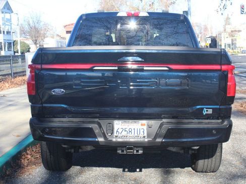 Used 2023 Ford F150 Lightning Platinum image 4