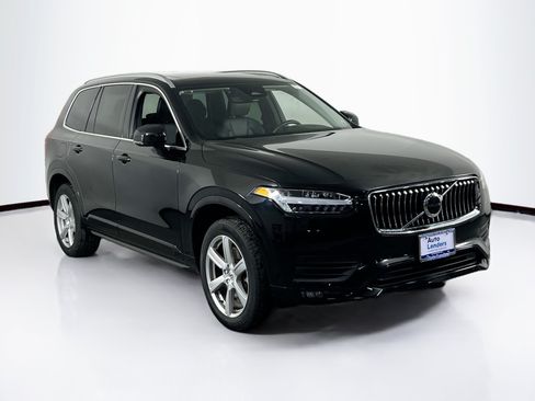 Used 2023 Volvo XC90 B5 Core AWD/4WD image 3