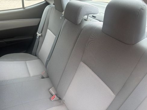 Used 2014 Toyota Corolla LE FWD image 19