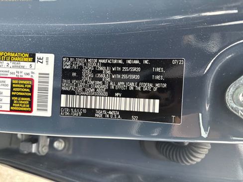 Used 2024 Toyota Grand Highlander Limited image 20