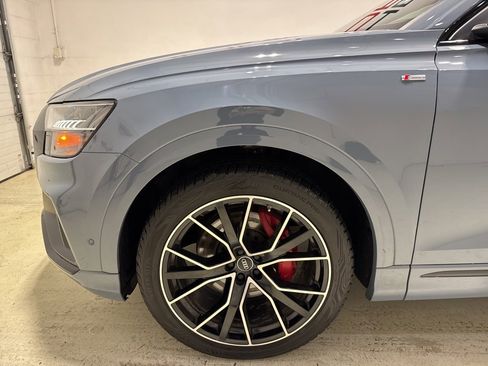 Used 2023 Audi Q8 Prestige w/ Prestige Package image 7