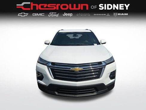 Used 2023 Chevrolet Traverse LT FWD image 2