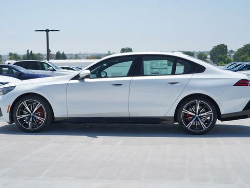 New 2027 BMW 530i xDrive AWD/4WD image 4