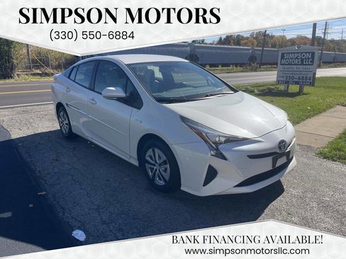 Used 2016 Toyota Prius Two image 1