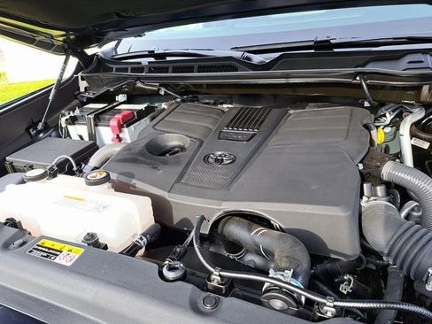 Certified 2025 Toyota Tundra SR5 w/ TRD Off-Road Package image 32