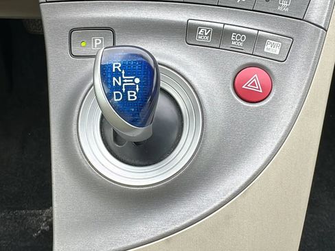 Used 2014 Toyota Prius Two FWD image 17