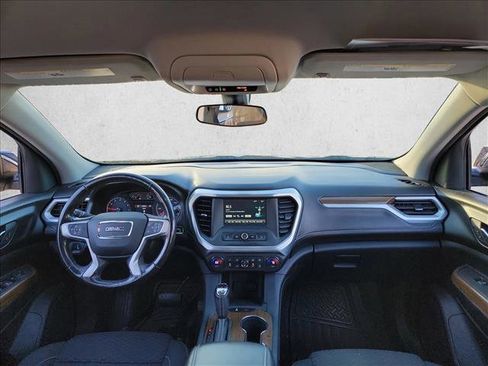 Used 2018 GMC Acadia SLE image 15