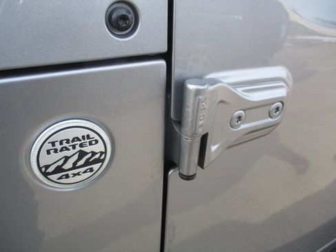 Used 2020 Jeep Gladiator Sport w/ Quick Order Package 24S image 15