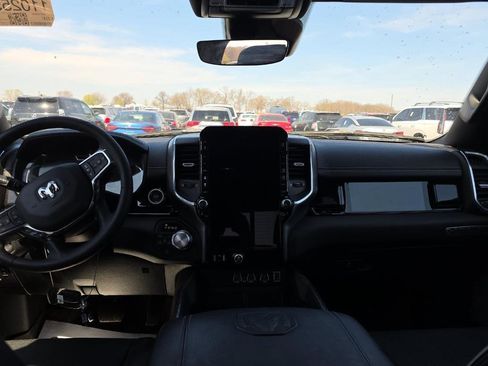 Used 2025 RAM 1500 Laramie AWD/4WD image 8