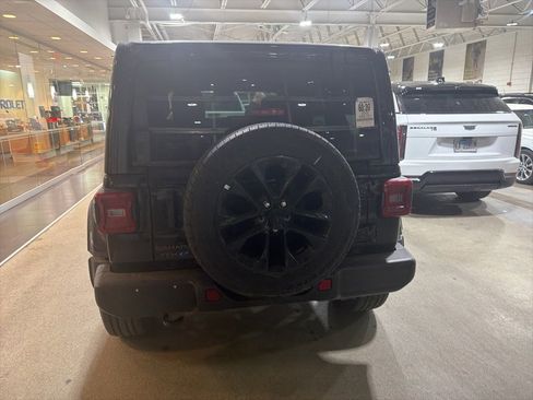 Used 2025 Jeep Wrangler Unlimited Sahara w/ Safety Group image 3