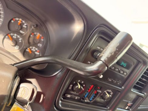 Used 2007 Chevrolet Silverado 2500 W/T image 15