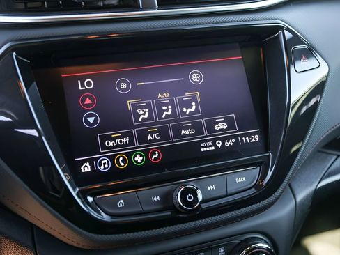 Used 2021 Chevrolet TrailBlazer RS w/ Convenience Package image 16