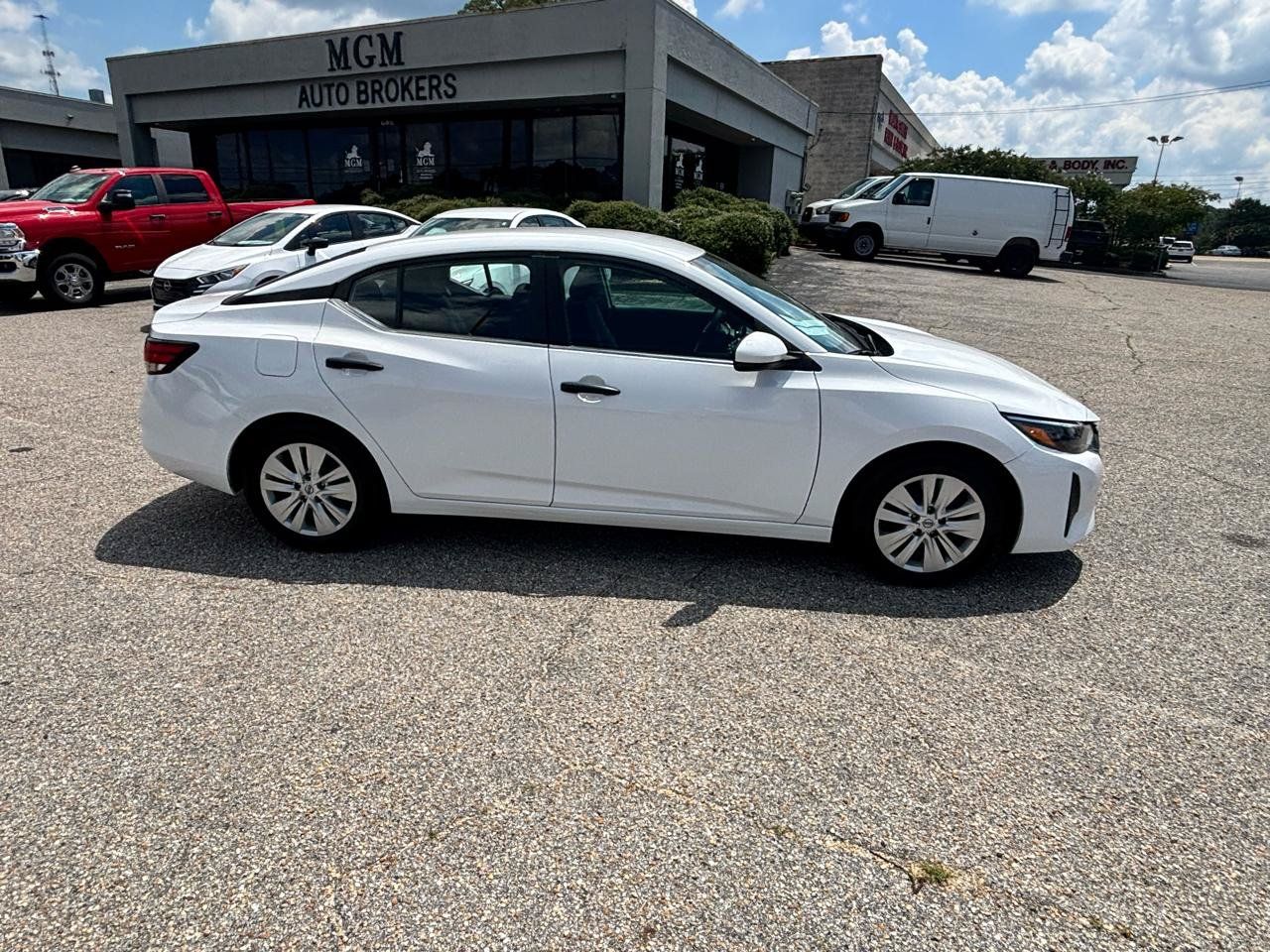 Used 2024 Nissan Sentra S FWD image 43