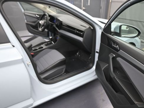 New 2026 Volkswagen Jetta SE FWD image 41