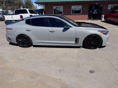 Used 2021 Kia Stinger GT image 4