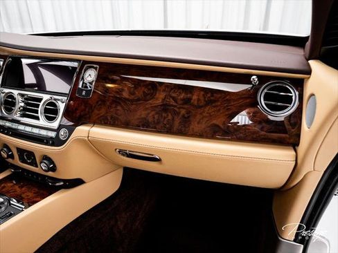Used 2020 Rolls-Royce Wraith RWD image 42
