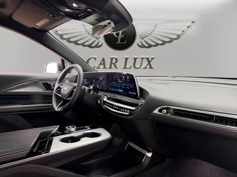 Used 2024 Cadillac Lyriq Tech RWD image 14
