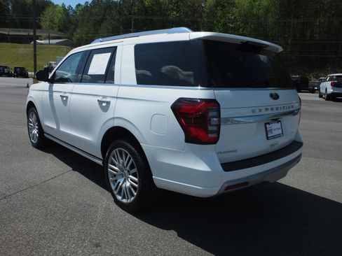 Used 2023 Ford Expedition Platinum AWD/4WD image 5