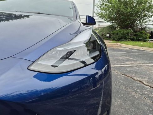 Used 2024 Tesla Model Y Long Range AWD/4WD image 26