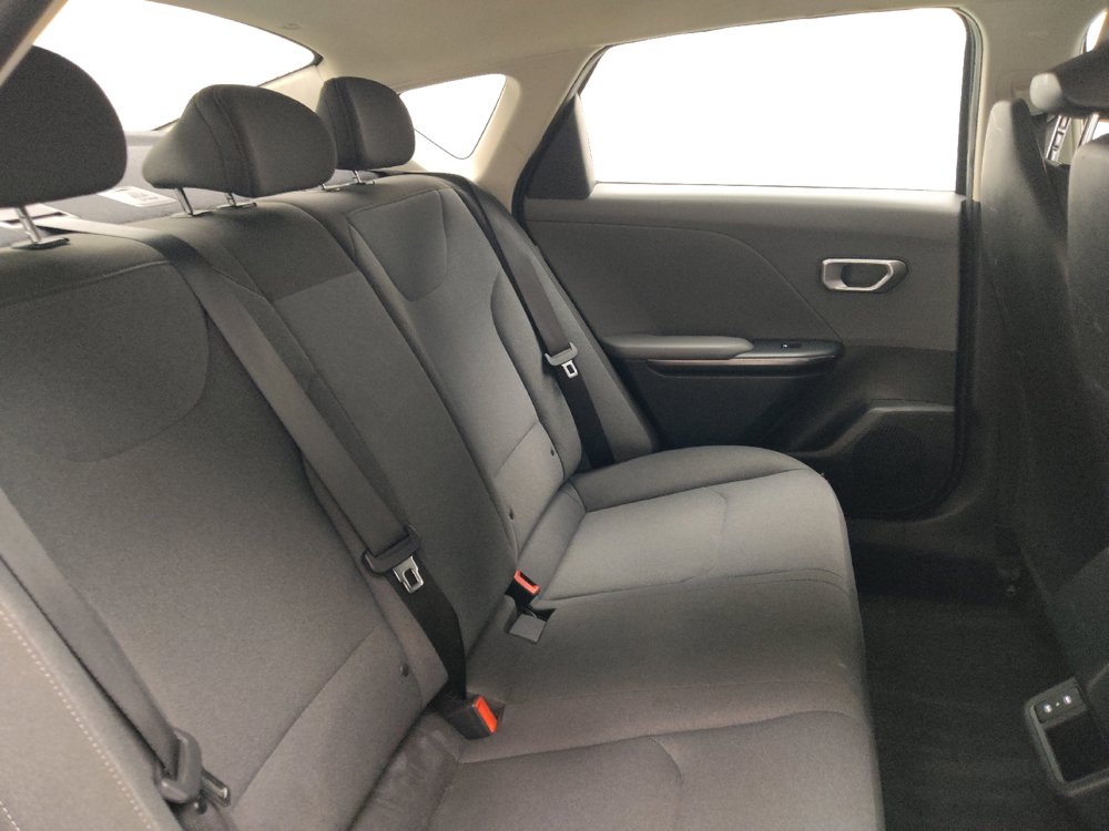 Used 2025 Kia K4 FWD image 19