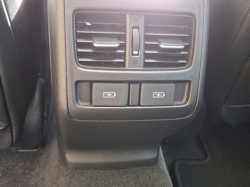 Used 2022 Honda Accord Touring image 11