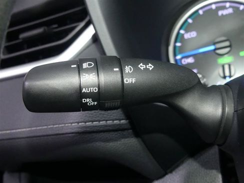 Used 2020 Toyota RAV4 XLE w/ Convenience Package AWD/4WD image 34