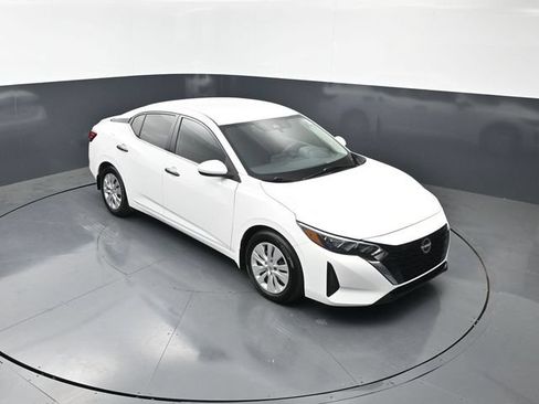 Used 2025 Nissan Sentra S FWD image 19