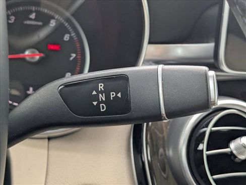 Used 2019 Mercedes-Benz GLC 300 image 11