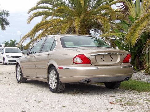 Used 2003 Jaguar X-TYPE 2.5 image 4
