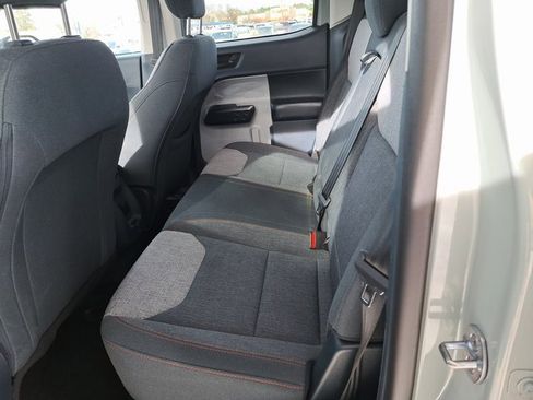 Certified 2024 Ford Maverick XLT image 22