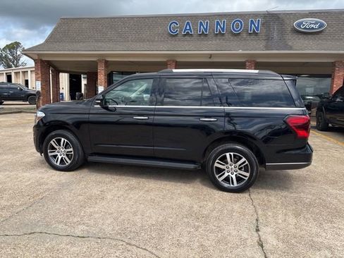 Certified 2024 Ford Expedition Limited AWD/4WD image 3