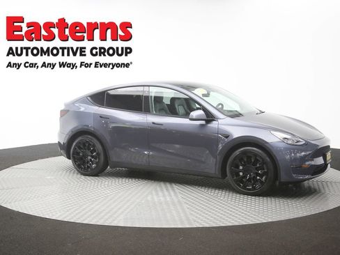 Used 2021 Tesla Model Y Long Range AWD/4WD image 43