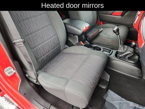 Used 2012 Jeep Wrangler Unlimited Sahara image 25